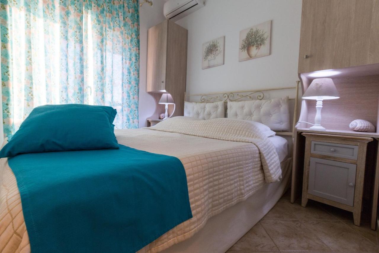 Moriel Seaside Homes Suites Елия Екстериор снимка