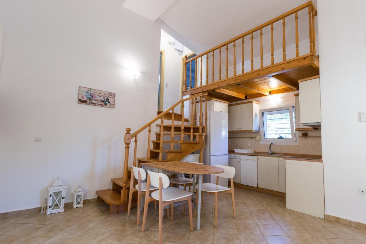 Moriel Seaside Homes Suites Елия Екстериор снимка