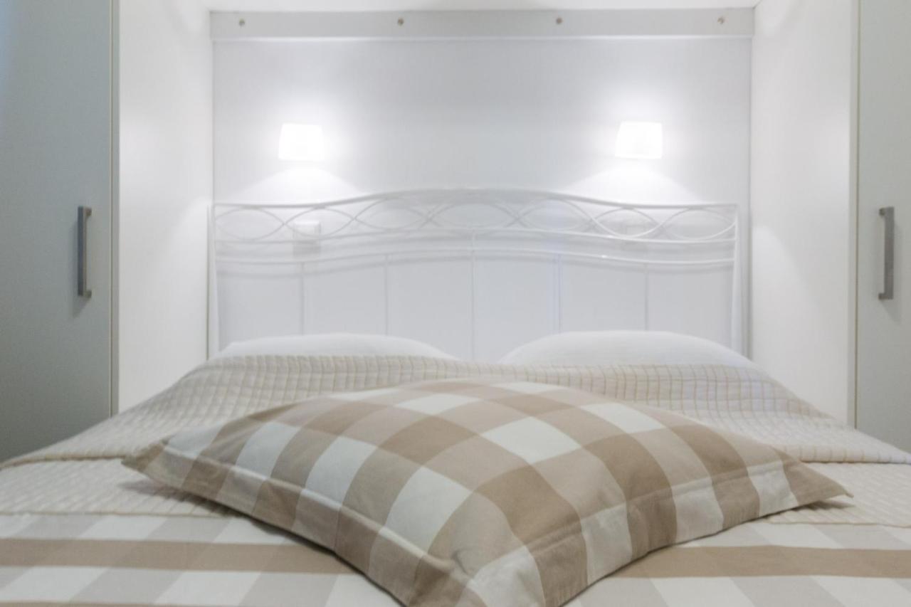 Moriel Seaside Homes Suites Елия Екстериор снимка